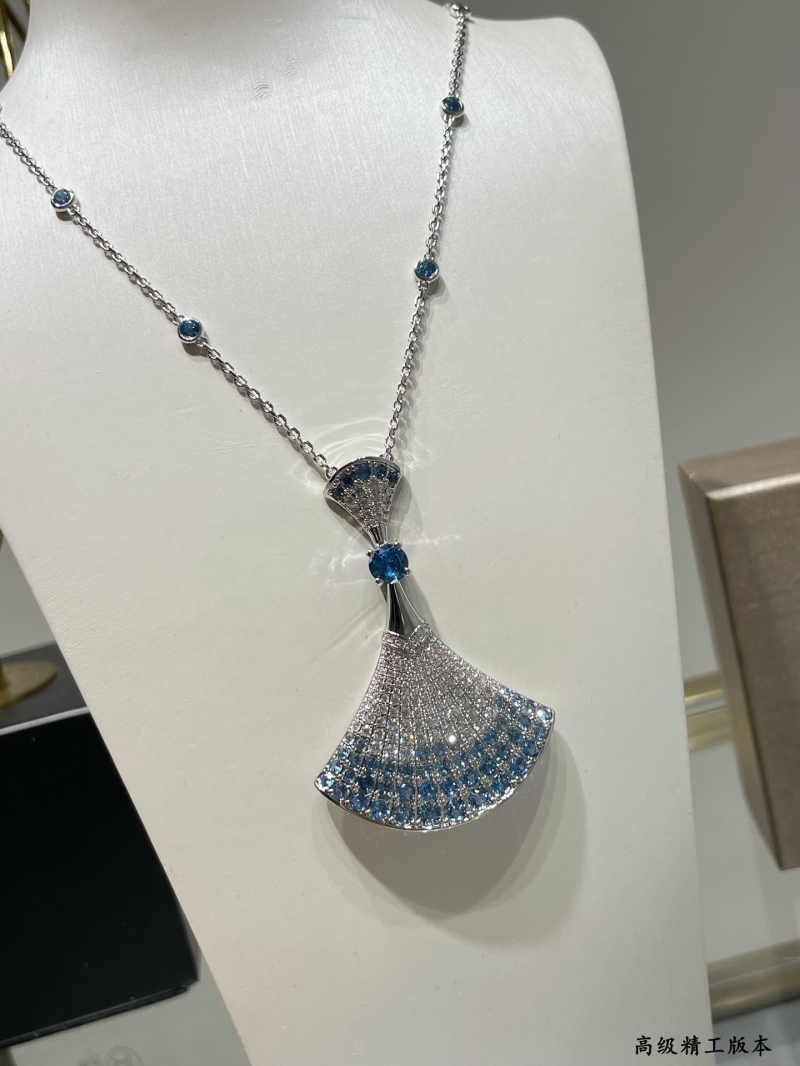 Bv1g*ai necklaces